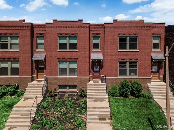 $565,000 | 4327 Swan Avenue, St. Louis, MO 63110