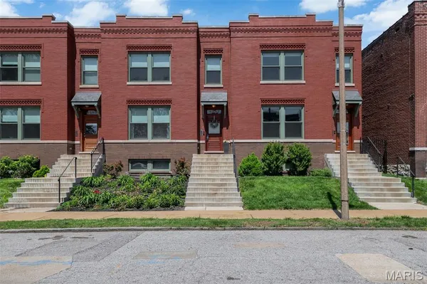 $565,000 | 4327 Swan Avenue, St. Louis, MO 63110