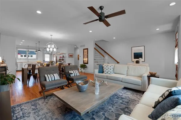 $565,000 | 4327 Swan Avenue, St. Louis, MO 63110