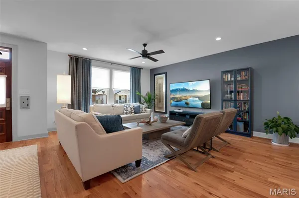 $565,000 | 4327 Swan Avenue, St. Louis, MO 63110