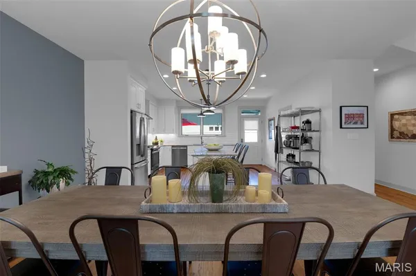 $565,000 | 4327 Swan Avenue, St. Louis, MO 63110