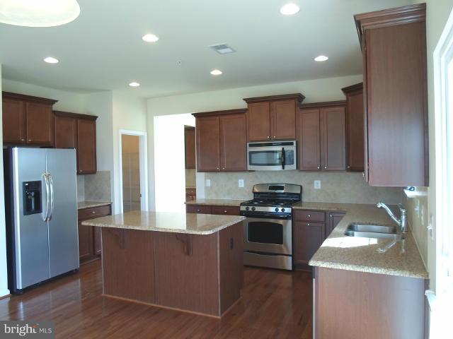 909 Horse Collar Road Accokeek, MD 20607 - Photo 9 of 21 Kitchen