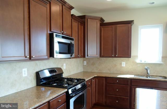 909 Horse Collar Road Accokeek, MD 20607 - Photo 10 of 21 Kitchen