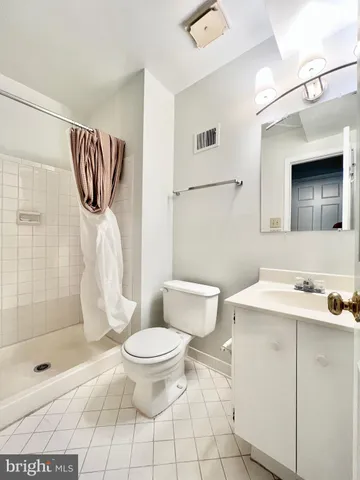 $3,300 | 10611 Pine Haven Terrace, North Bethesda, MD 20852