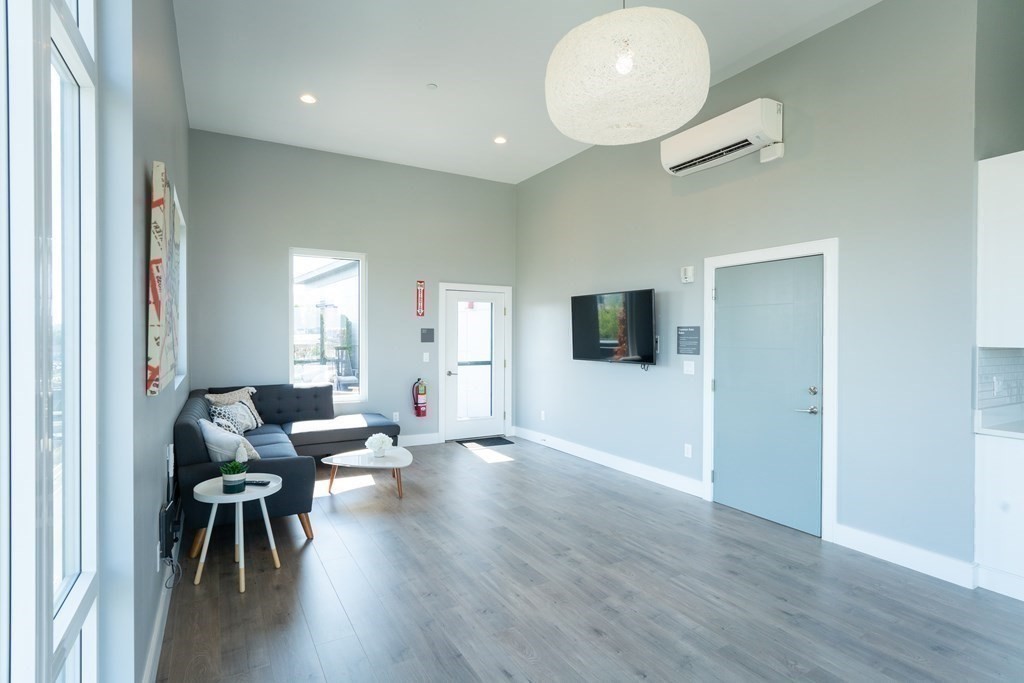 610 Rutherford Avenue, Unit 402 Boston, MA 02129 - Photo 18 of 27