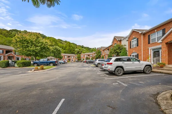 $314,900 | 6952 Highway 70 South, Unit 129, Nashville, TN 37221