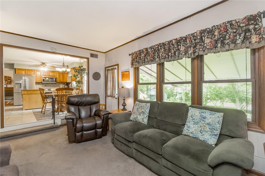 2042 Hilltop Road Bethlehem, PA 18015 - Photo 12 of 38 Gallery Image 12