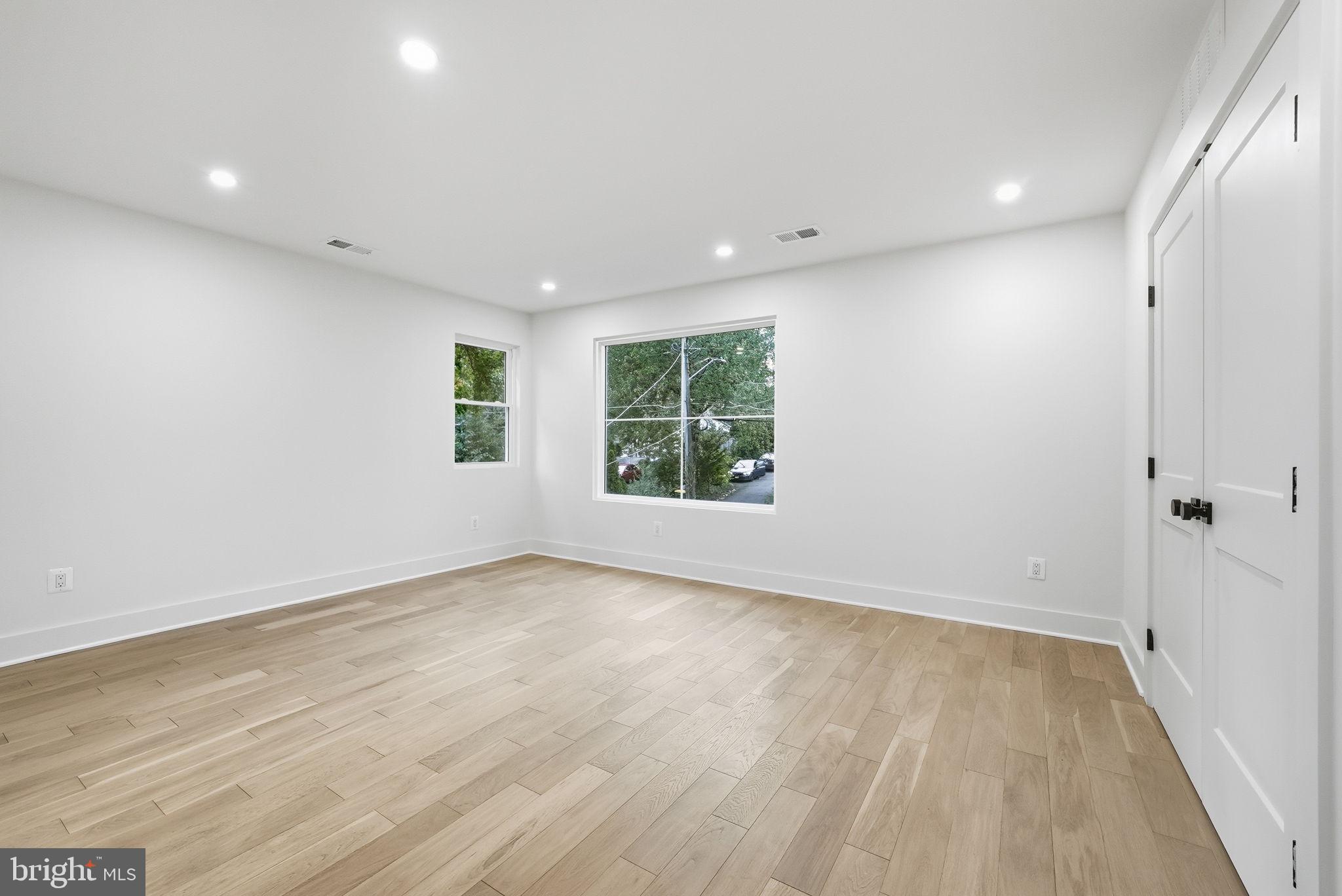 2919 Fairhill Road Fairfax, VA 22031 - Photo 19 of 29 Second Floor Room 2