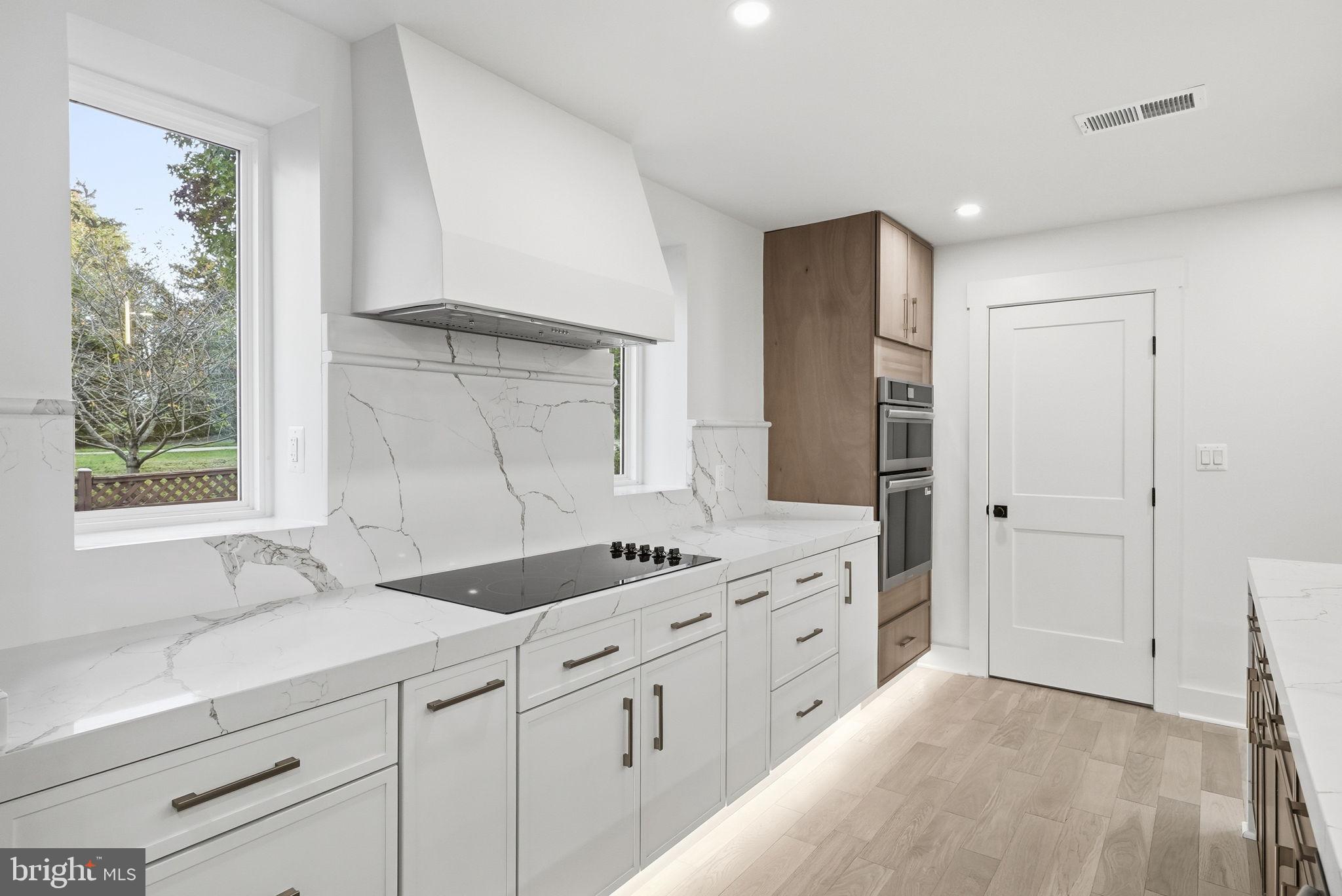 2919 Fairhill Road Fairfax, VA 22031 - Photo 3 of 29 Chef's Kitchen