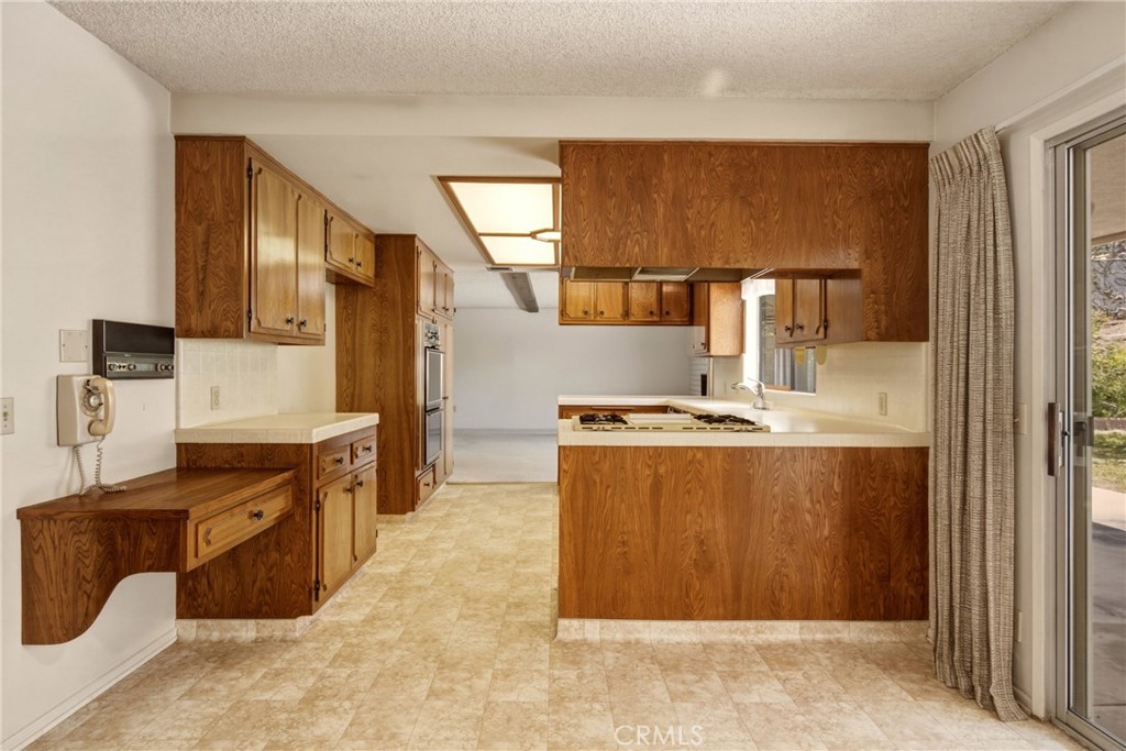 1716 Greenbriar Road Glendale, CA 91207 - Photo 14 of 31