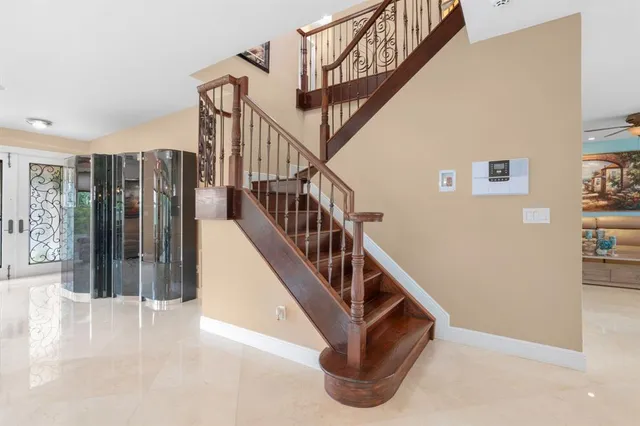 a view of entryway and hall