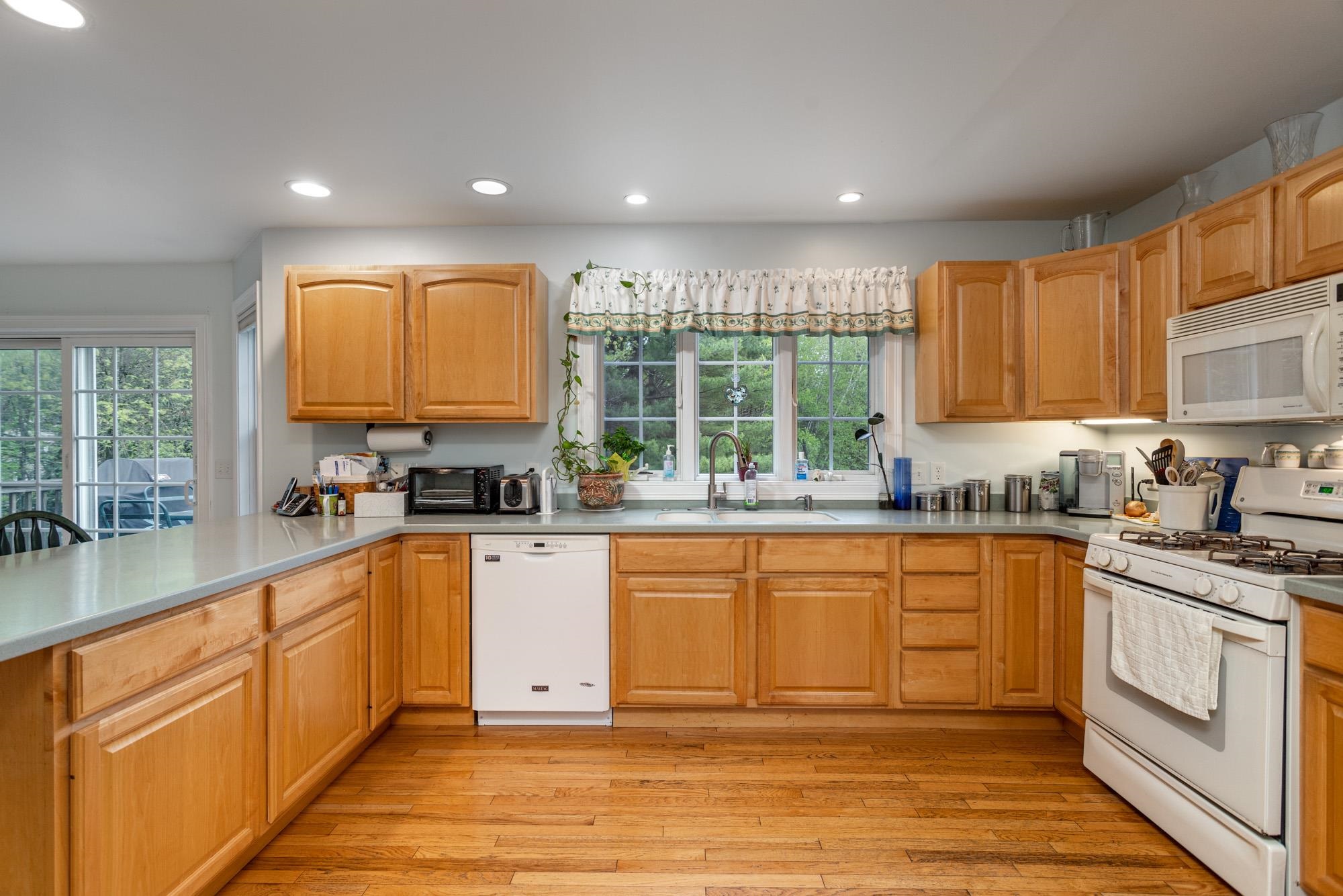 630 Scruton Pond Road Barrington, NH 03825 - Photo 5 of 39 Gallery Image 5