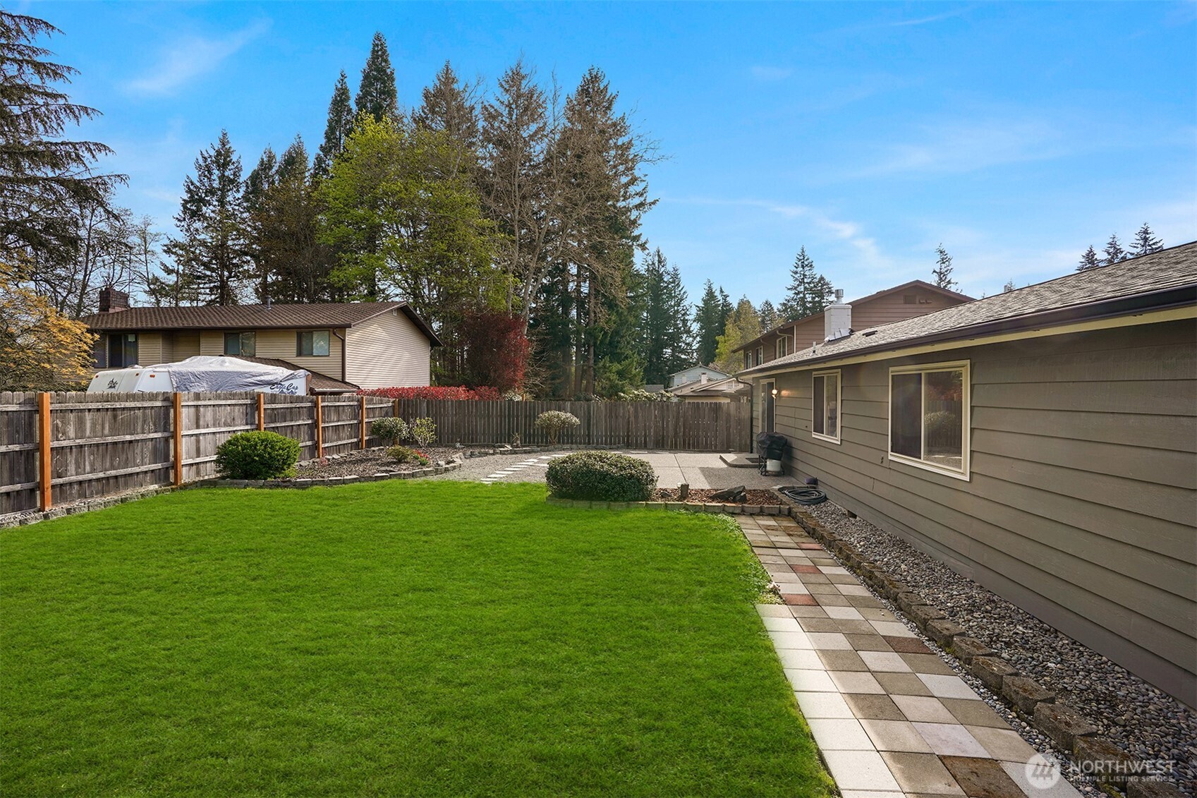 13212 Southeast 159th Place Renton, WA 98058 - Photo 4 of 25 Gallery Image 4