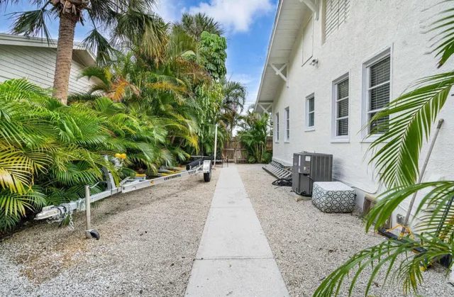 $6,000 | 5301 North Flagler Drive, West Palm Beach, FL 33407