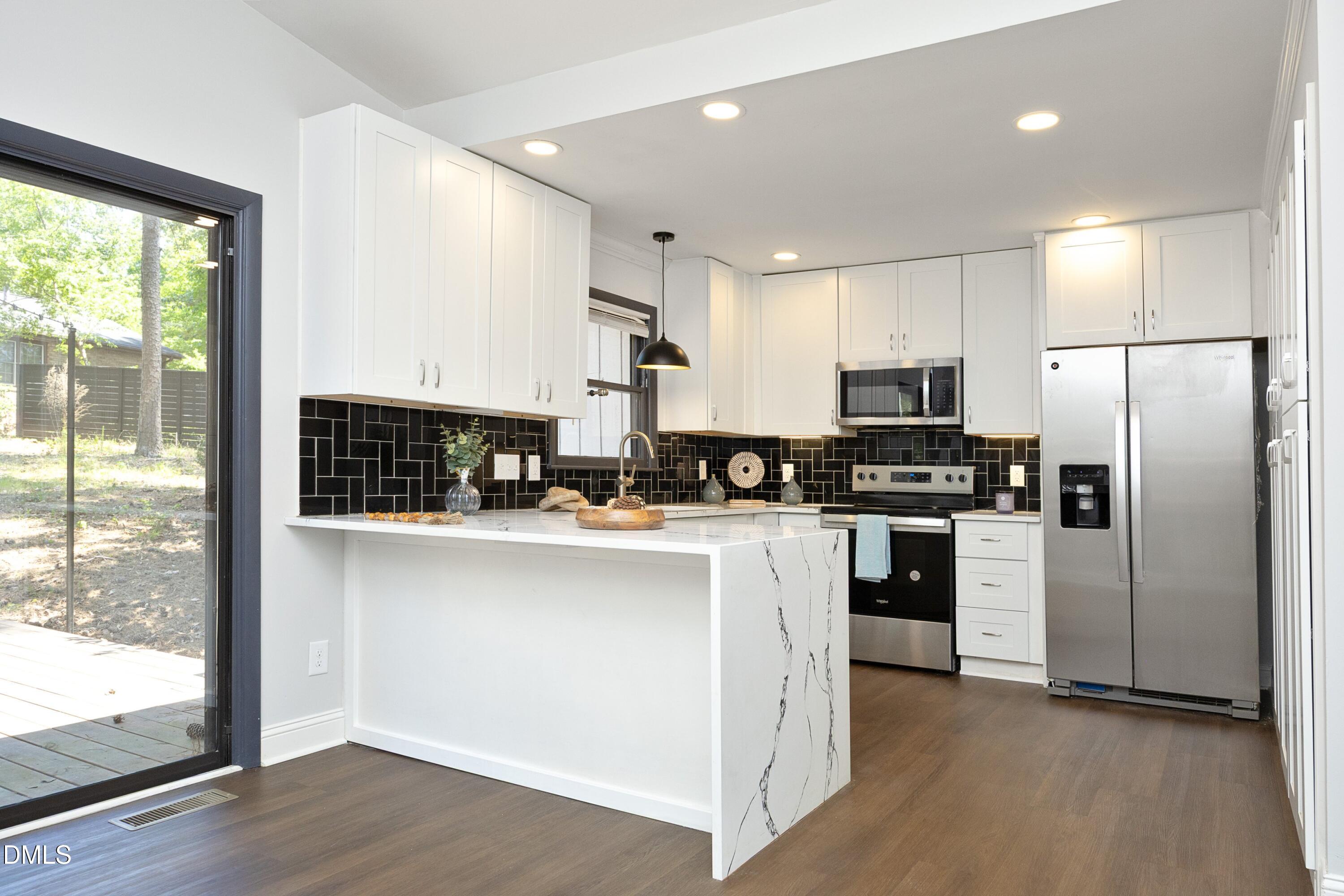 1122 Shadyside Drive Raleigh, NC 27612 - Photo 20 of 48 15Kitchen