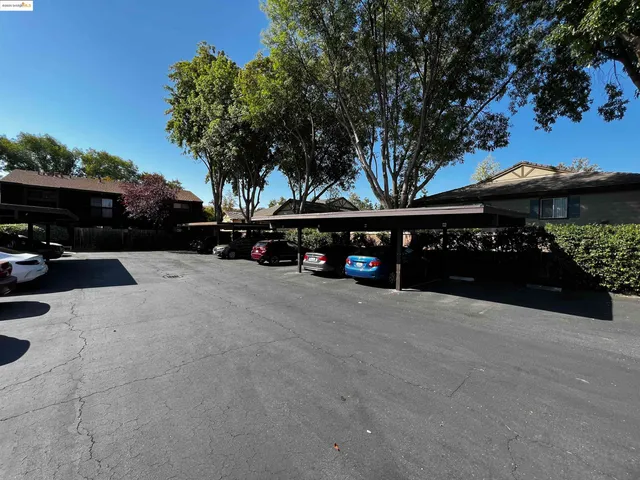 $2,325 | 1455 Latour Lane, Unit 20, Concord, CA 94521
