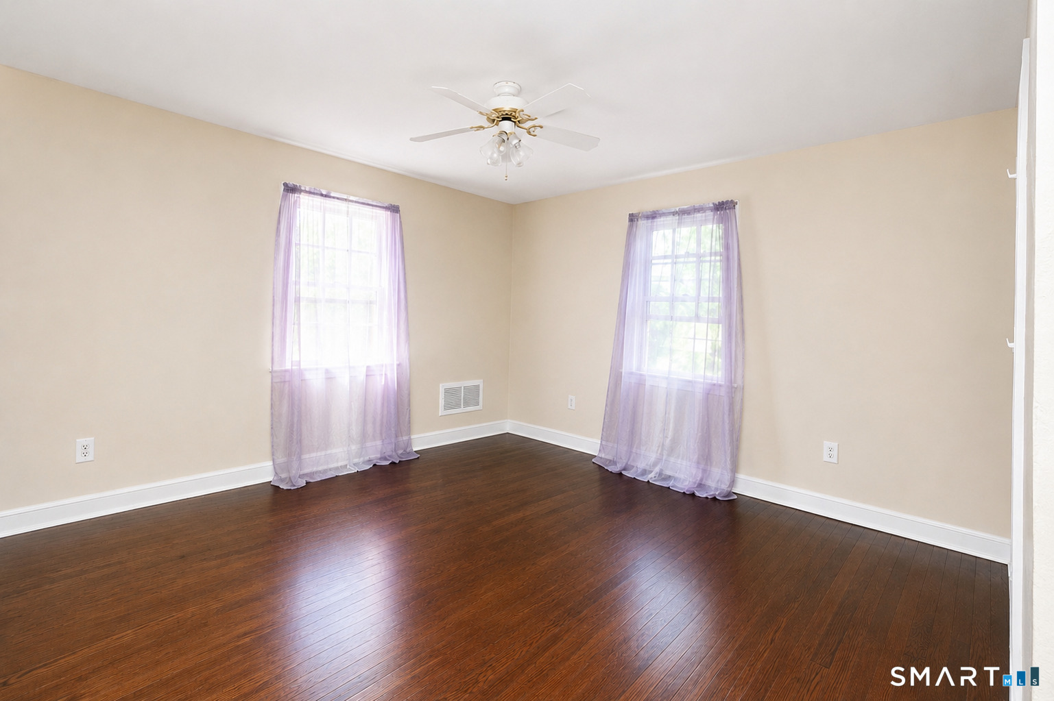 242 Victoria Road Hartford, CT 06114 - Photo 24 of 34