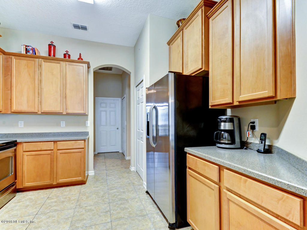1582 Falkland Road East Jacksonville, FL 32221 - Photo 17 of 36 1582 Falkland Rd E-MLS_Size-020-23-Kitch