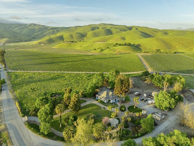 610 San Felipe Road Gilroy, CA 95020 - Photo 51 of 52 a view of a garden