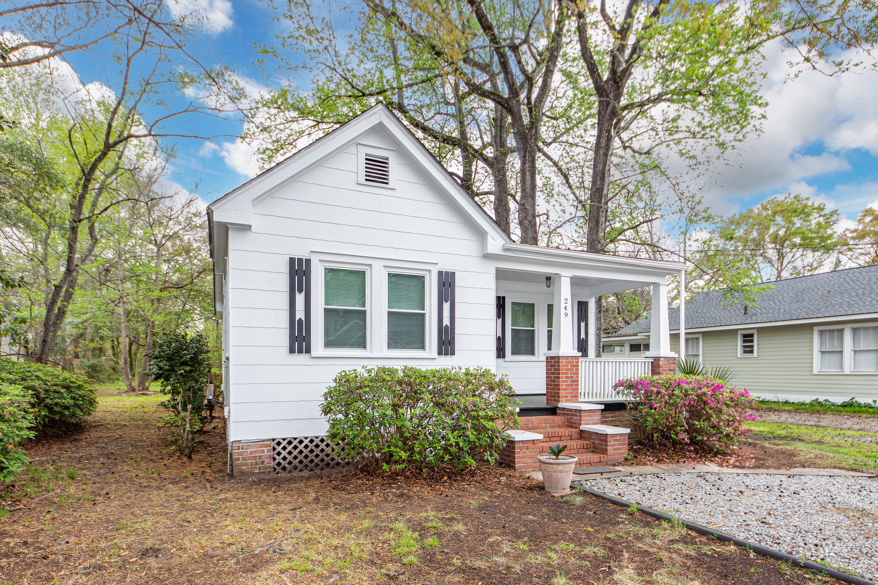 249 Woodland Shores Road Charleston, SC 29412 - Photo 24 of 27 33
