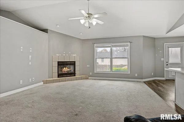$299,000 | 2712 Carl Prairie Drive, Springfield, IL 62703