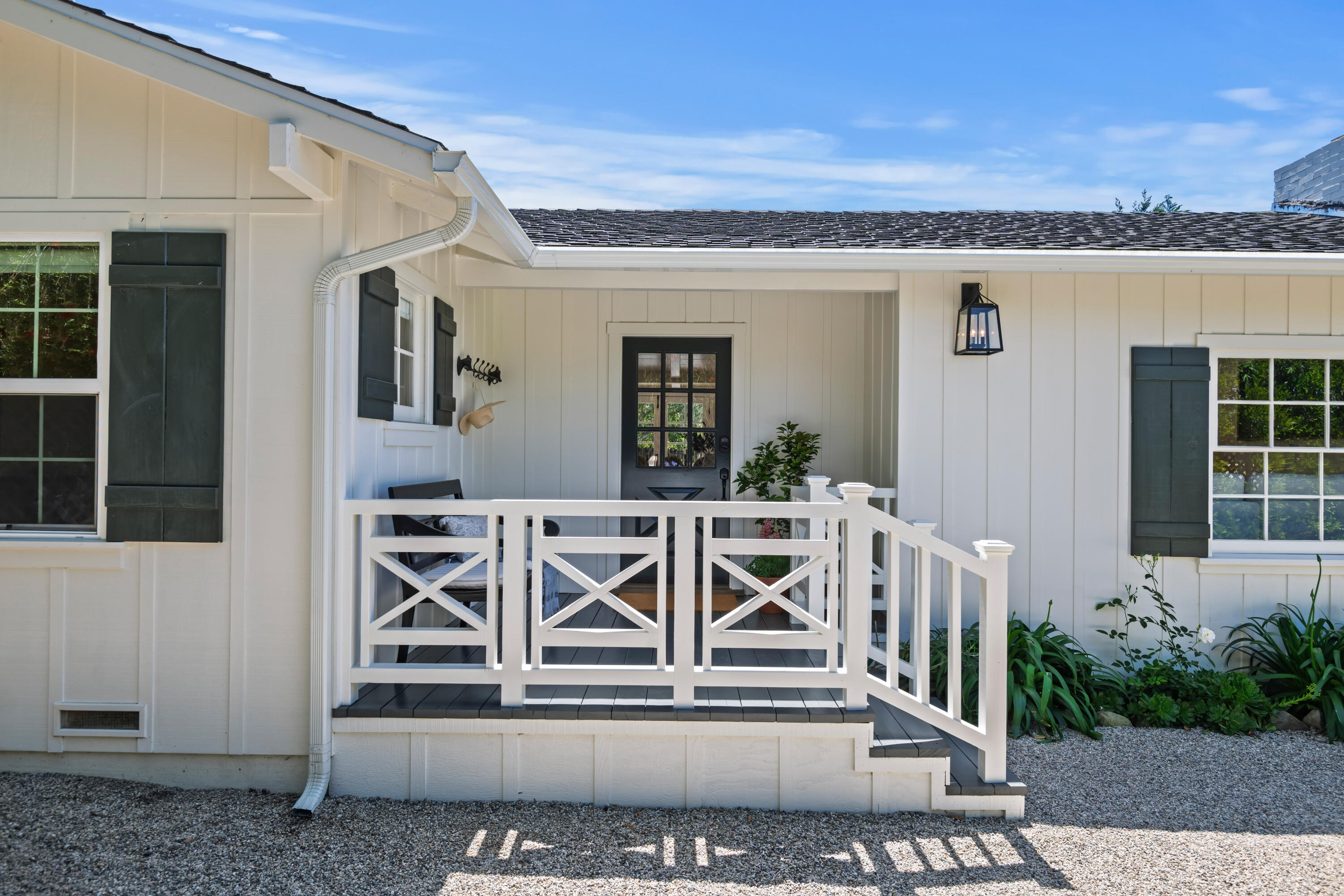 360 Arboleda Road Santa Barbara, CA 93110 - Photo 4 of 33 Front Porch