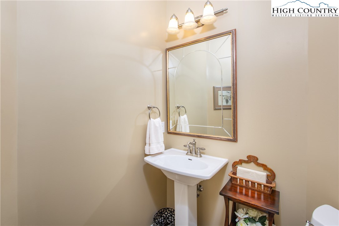 525 Fox Meadow Road Banner Elk, NC 28604 - Photo 23 of 25 Gallery Image 23
