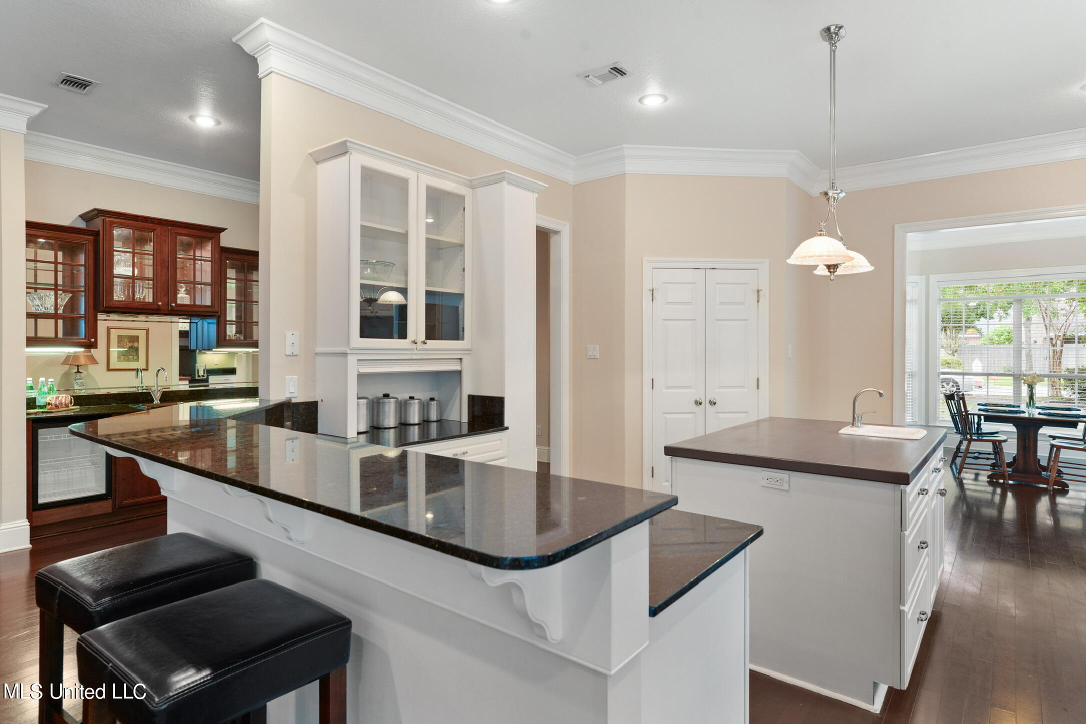 2550 Rue Palafox Biloxi, MS 39531 - Photo 8 of 24 9