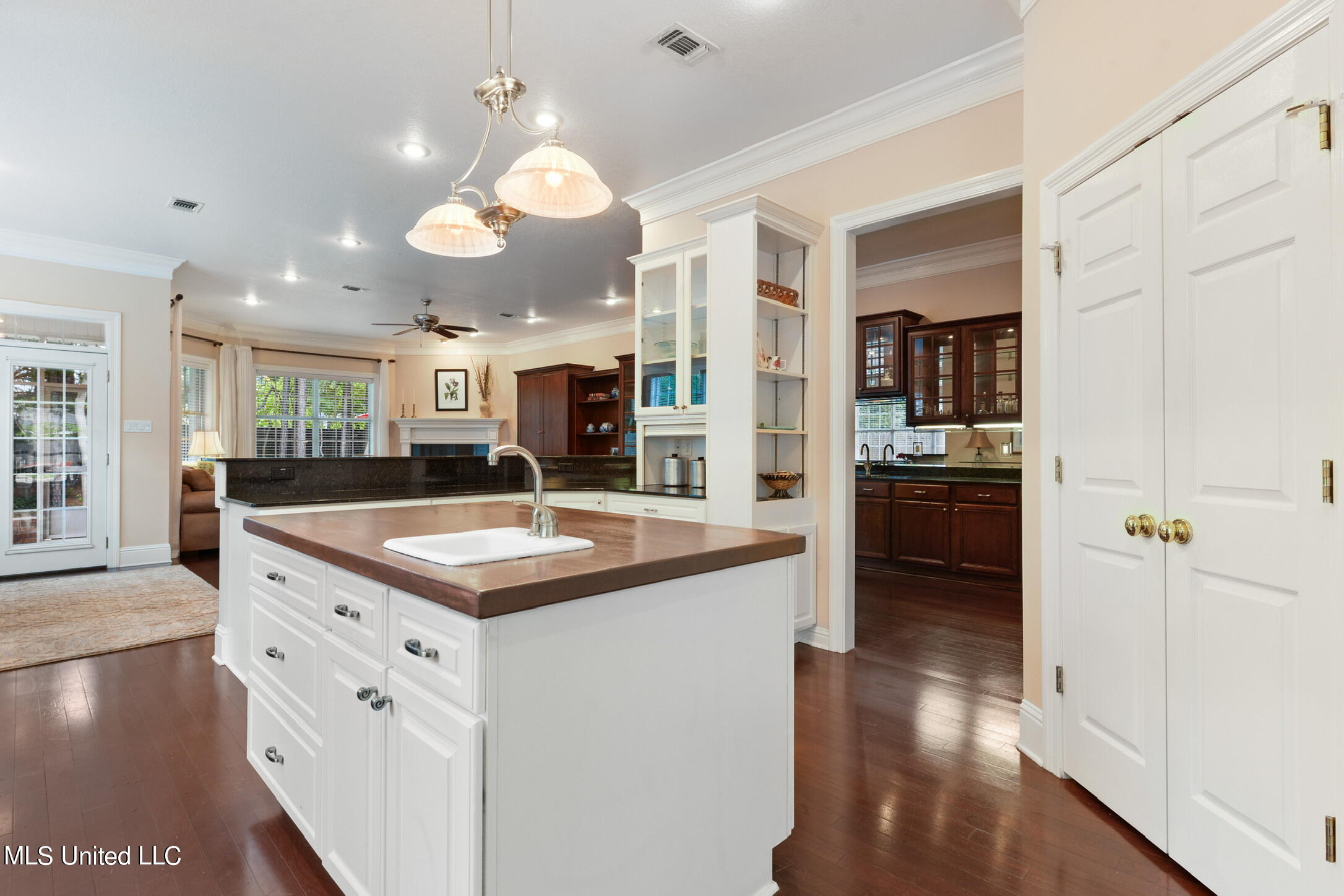 2550 Rue Palafox Biloxi, MS 39531 - Photo 9 of 24 10