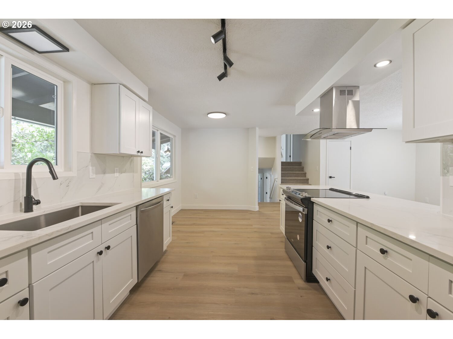15148 South Burkstrom Road Oregon City, OR 97045 - Photo 7 of 36