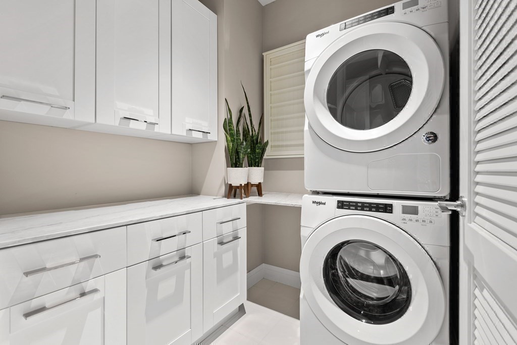 300 Pier 4 Blvd., Unit PHC Boston, MA 02210 - Photo 28 of 42 a close up view of washer and dryer