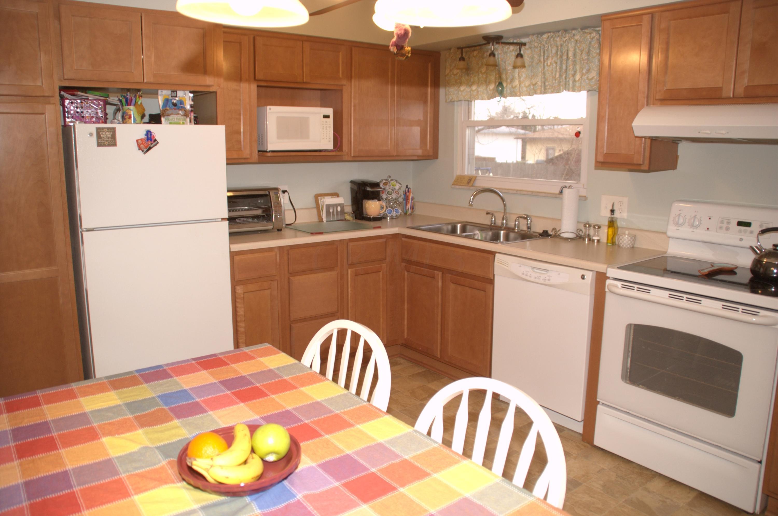 6329 Faircrest Road Columbus, OH 43229 - Photo 10 of 13 Gallery Image 10