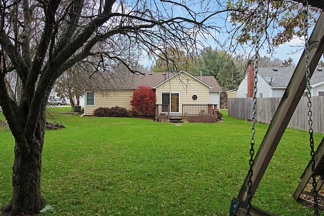 2155 Lancaster Heights Road Freeport, IL 61032 - Photo 2 of 16