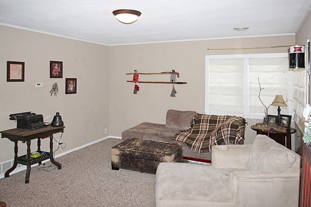 2155 Lancaster Heights Road Freeport, IL 61032 - Photo 10 of 16