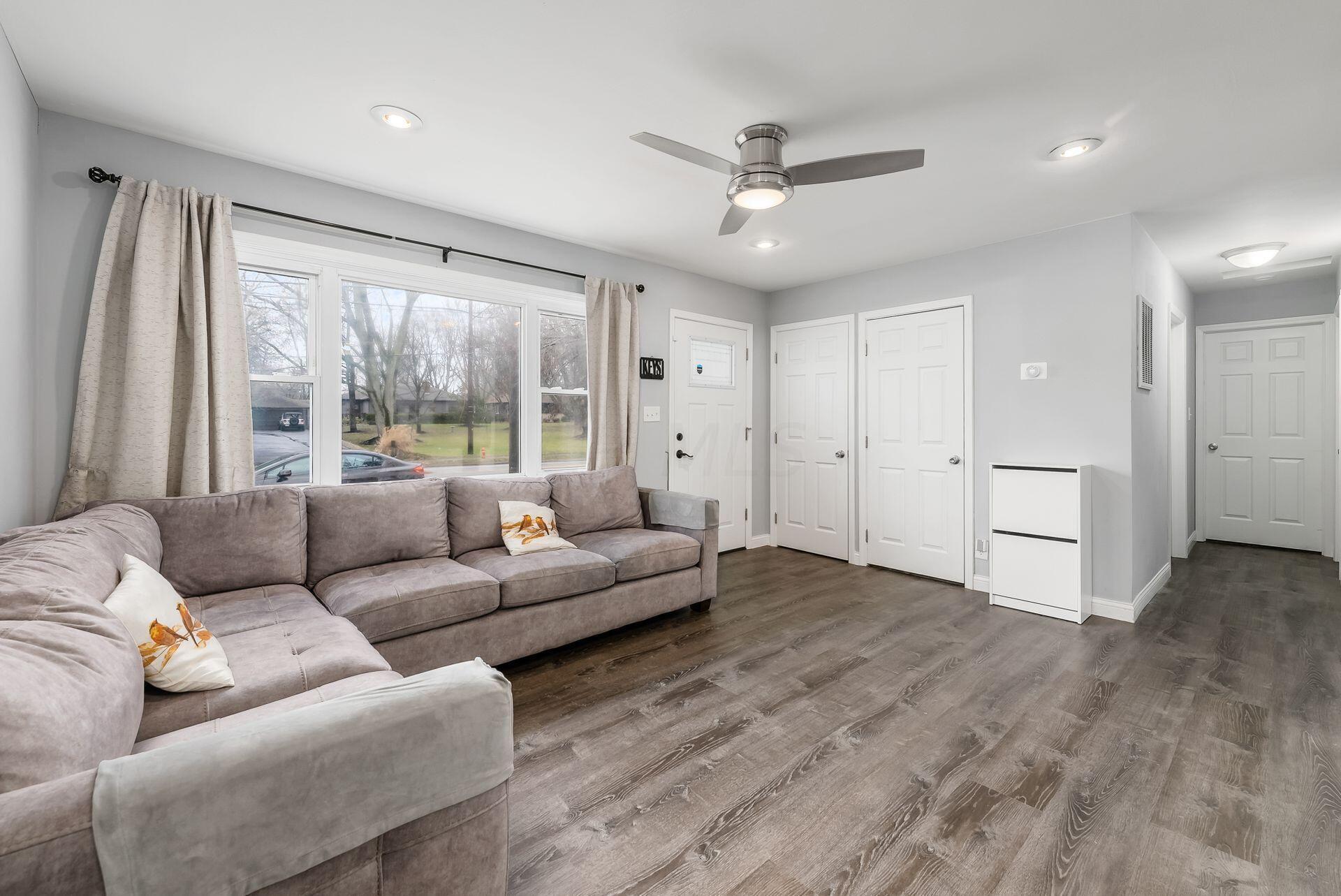 3812 Karl Road Columbus, OH 43224 - Photo 7 of 36 011_df_R 3812 Karl Road 029-