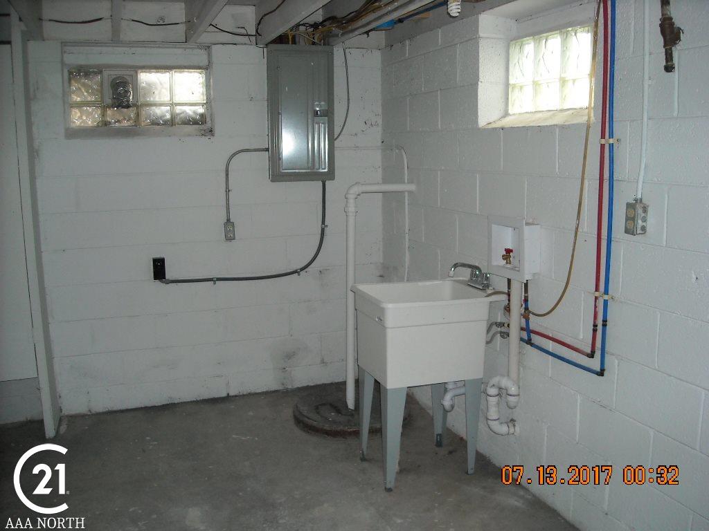 27615 Campbell Road Warren, MI 48093 - Photo 41 of 50