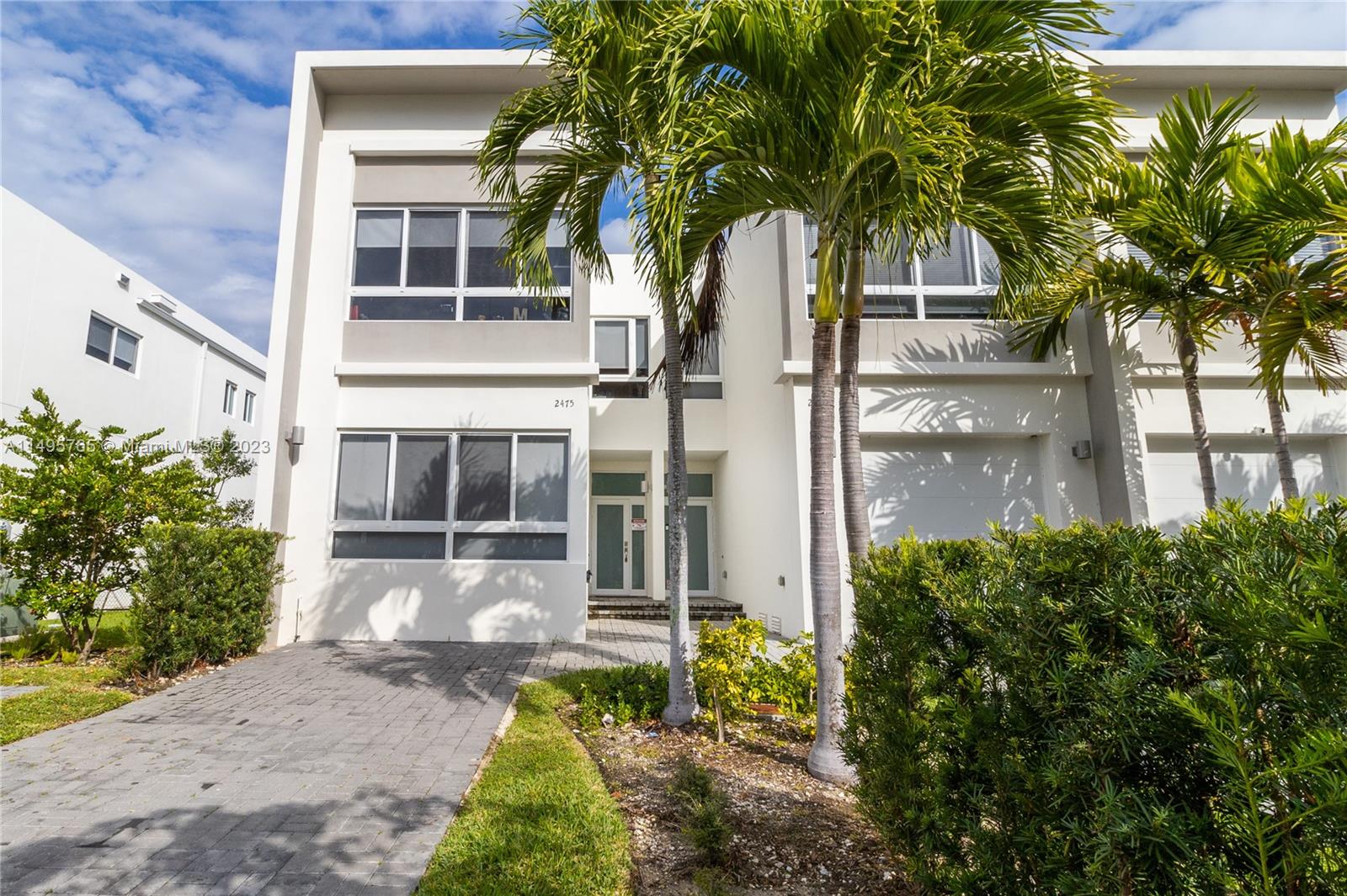 2461 Northeast 135th St  