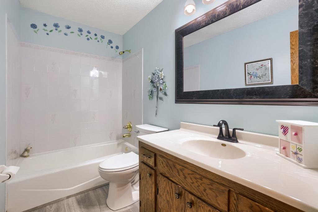 8129 Taylor Street Northeast Spring Lake Park, MN 55432 - Photo 17 of 34