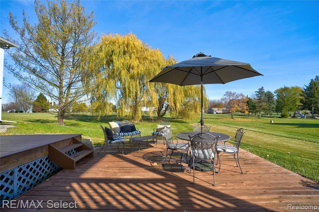 8211 Burleigh Road Grand Blanc, MI 48439 - Photo 11 of 64