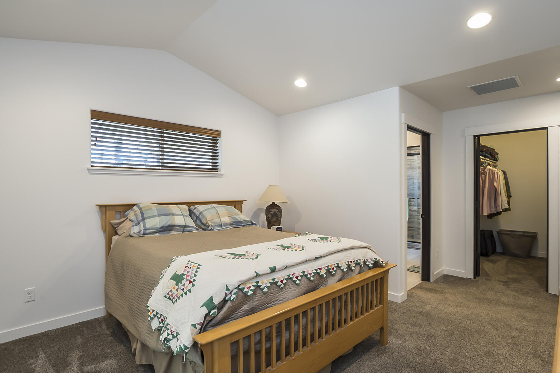 56039 Marsh Hawk Road Bend, OR 97707 - Photo 17 of 31 Master Bedroom