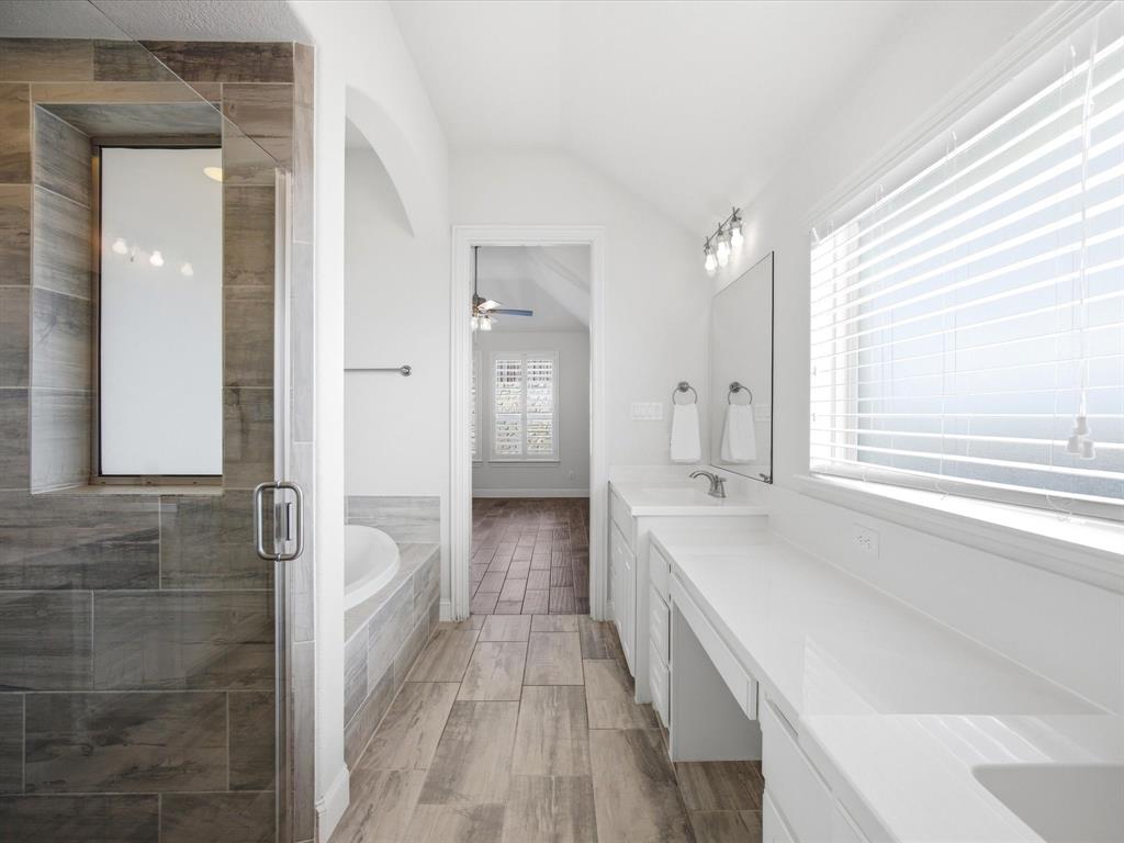 13817 Green Hook Road Fort Worth, TX 76008 - Photo 22 of 40 Separate shower and tub