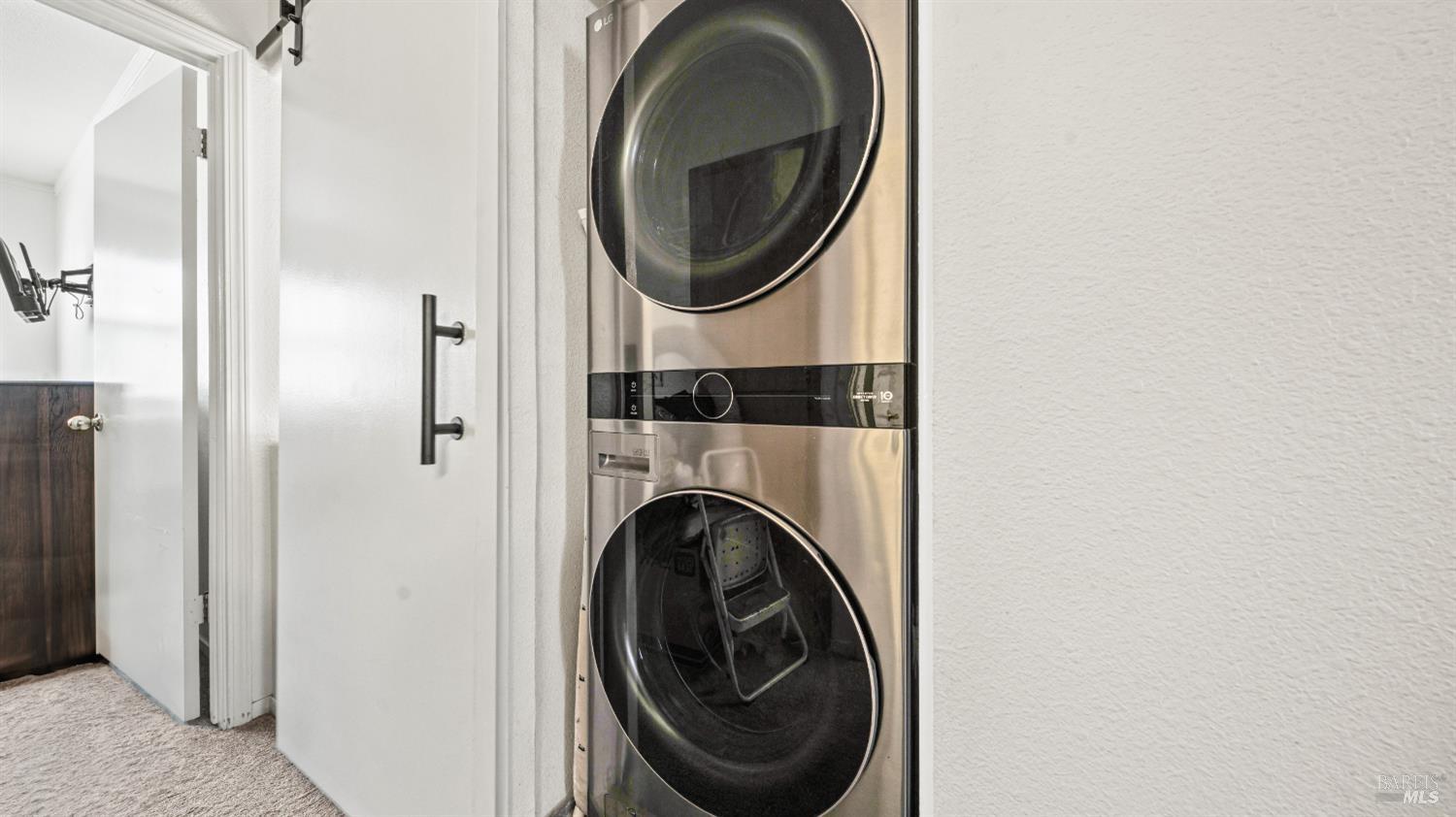 1532 Pinebrook Place Santa Rosa, CA 95403 - Photo 13 of 20 a utility room with dryer and washer