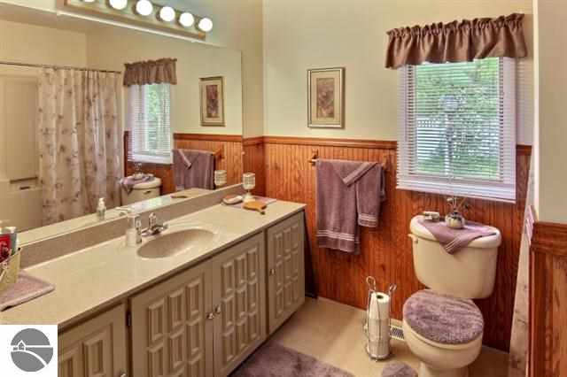 1565 Ridge View Court Traverse City, MI 49686 - Photo 2 of 10 1745836-1.JPG