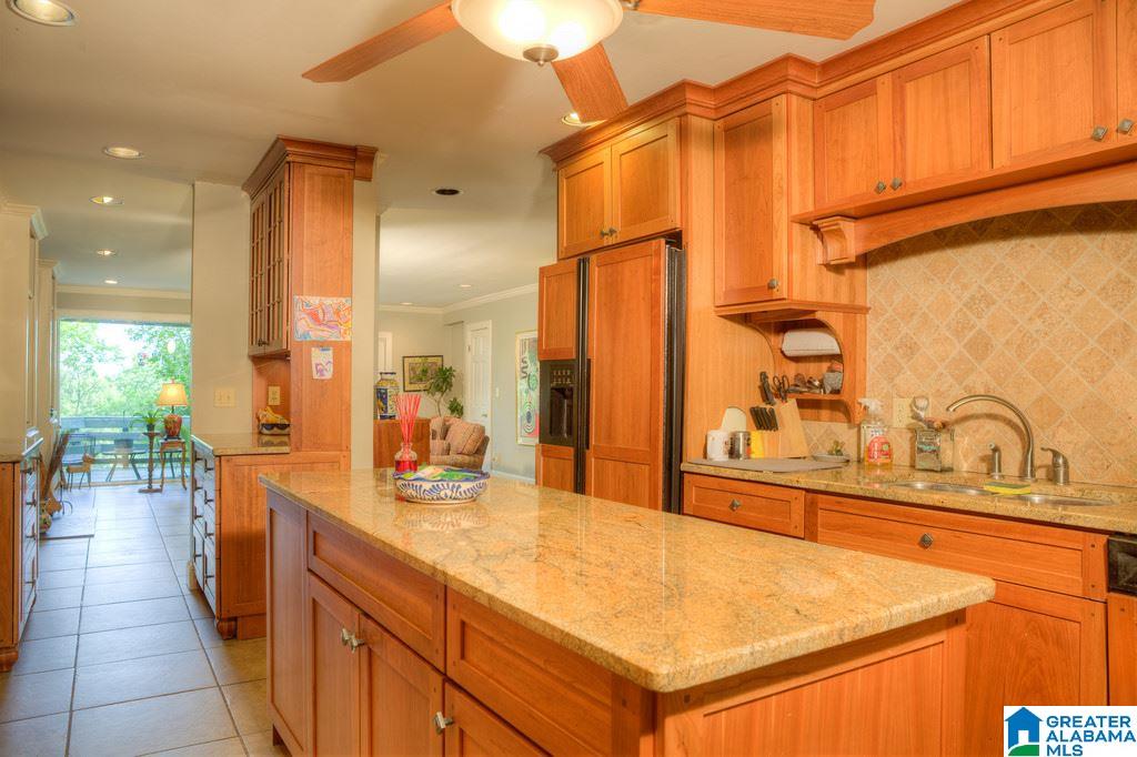 2805 Shades Crest Road Birmingham, AL 35216 - Photo 17 of 41