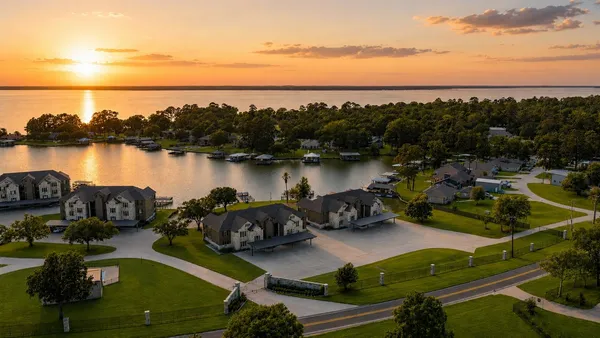 $450,000 | 2112 Fm 3186 D4, Unit D4, Onalaska, TX 77360
