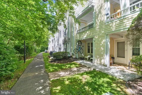 $249,000 | 20332 Beaconfield Terrace, Unit 20332, Germantown, MD 20874