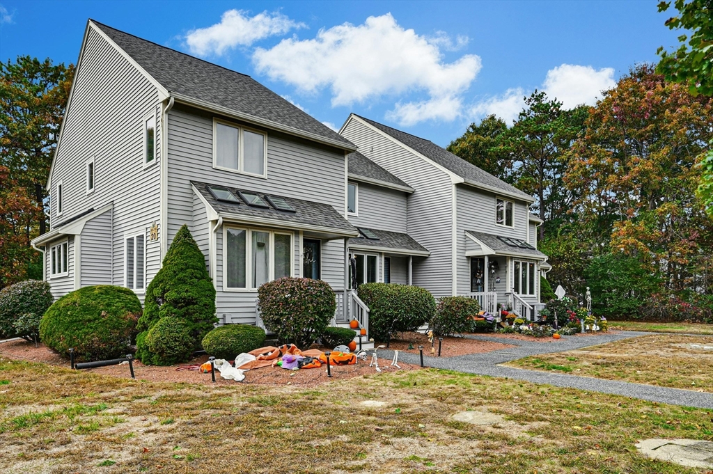 822 Maple Brook Road, Unit 822 Bellingham, MA 02019 - Photo 4 of 41 Gallery Image 4