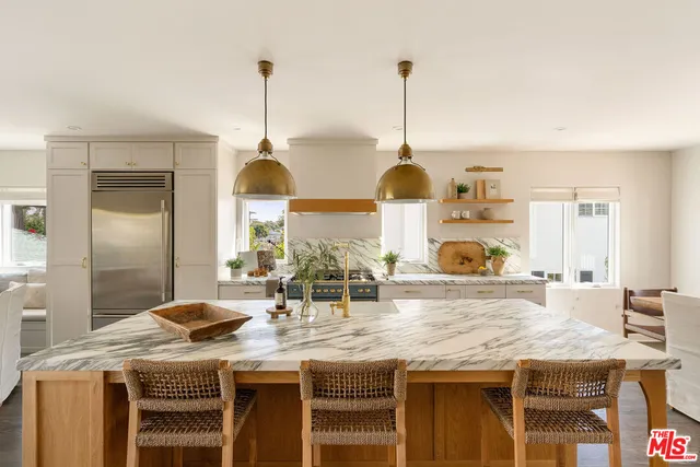 $9,000 | 6017 West 75th Street, Los Angeles, CA 90045