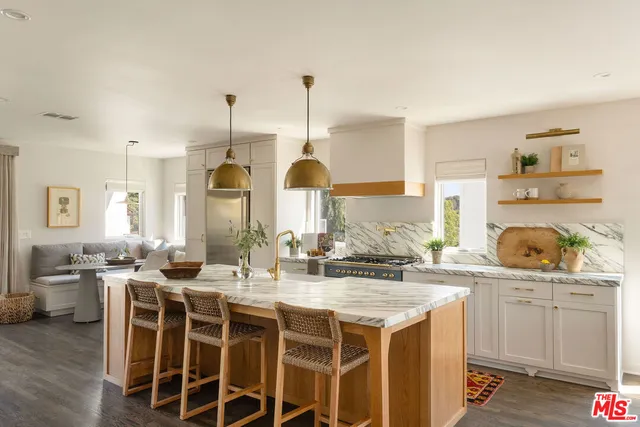 $9,000 | 6017 West 75th Street, Los Angeles, CA 90045