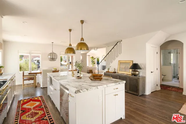 $9,000 | 6017 West 75th Street, Los Angeles, CA 90045